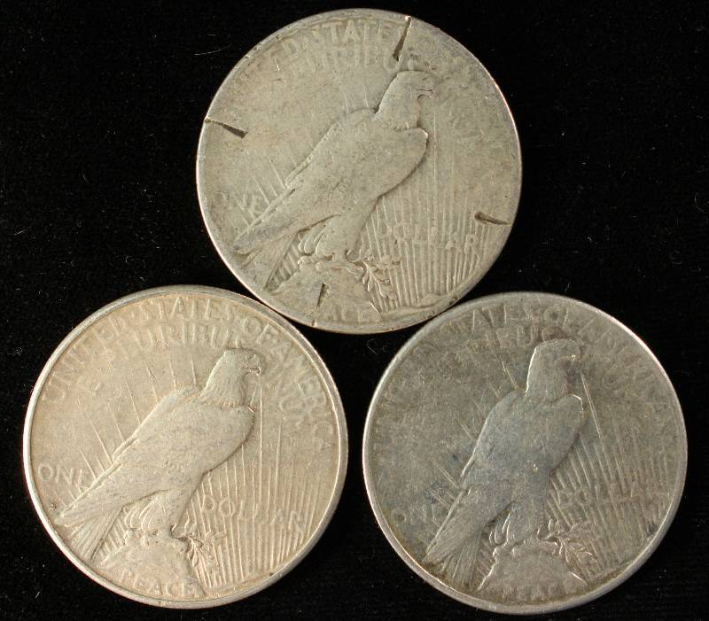 GROUP OF 3 SILVER PEACE DOLLARS IN MID TO LOWER GRADE