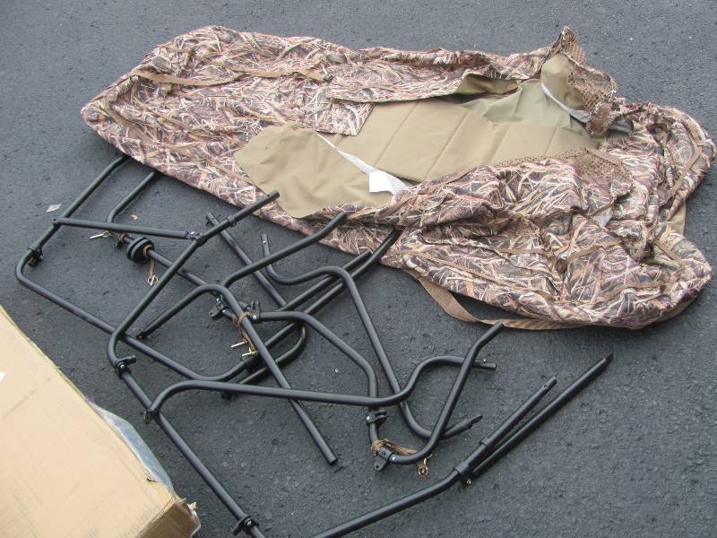 lot 11 image: Hunting Blinds