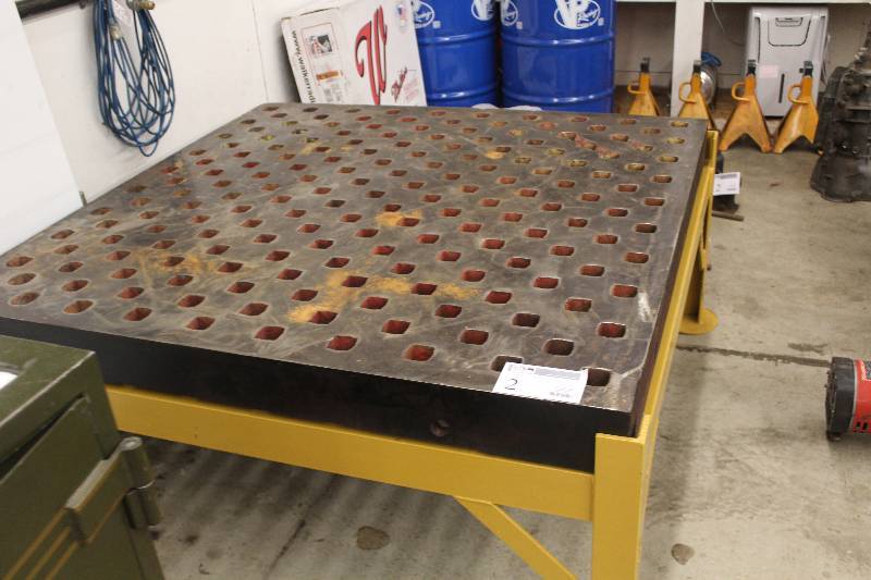 lot 2 image: Anchor  strong hold type fabricatingwelding table with stand