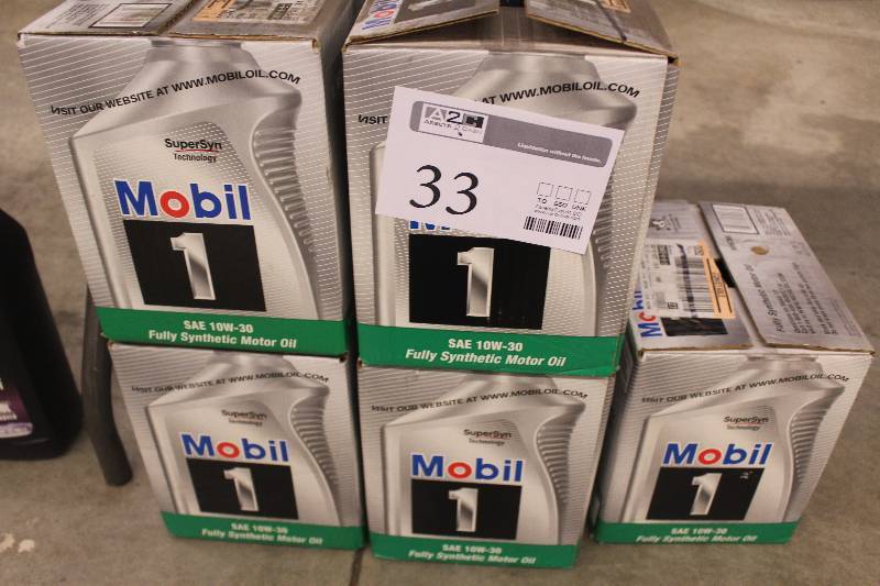 lot 33 image: Mobile 10W30 fully synthetic motor oil