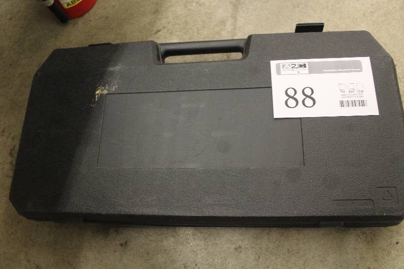 lot 88 image: Barbecue grill kit
