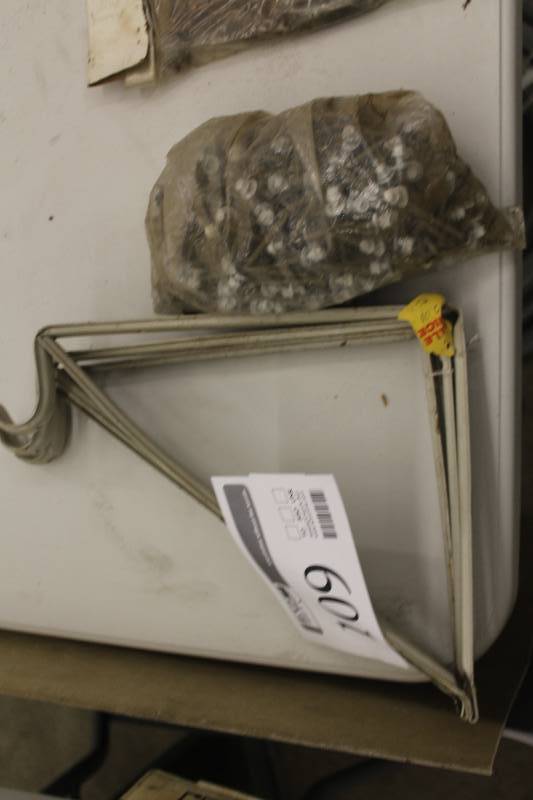 lot 109 image: Shelf support brackets and sheet metal screws