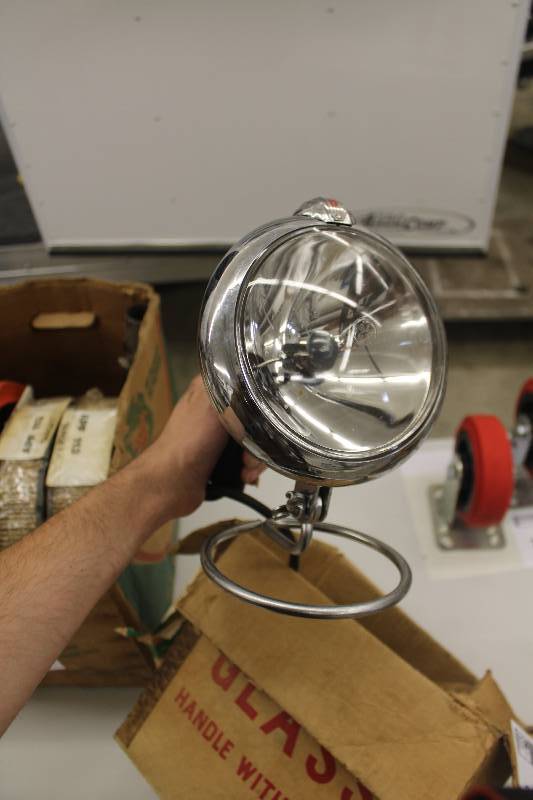 lot 96 image: Vintage New in the box Unity 6 V cigarette later plug-in spotlight