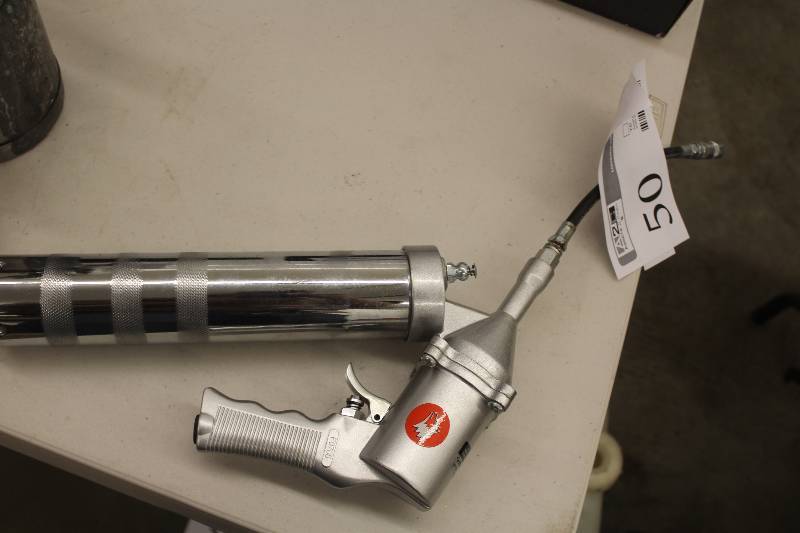 lot 50 image: Pneumatic grease gun