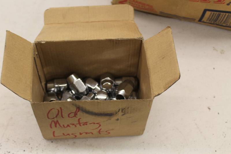lot 53 image: Lot of (20)  chrome lug nuts