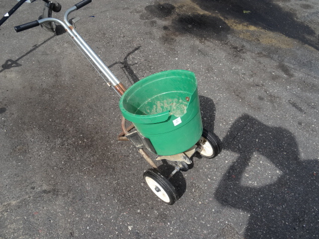 Fertilizer Spreader