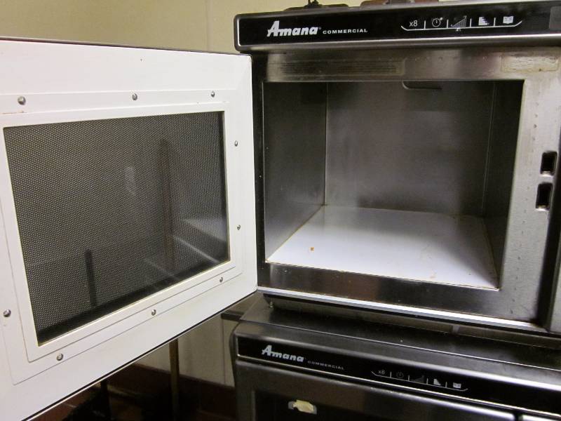 Amana Commercial Microwave Oven