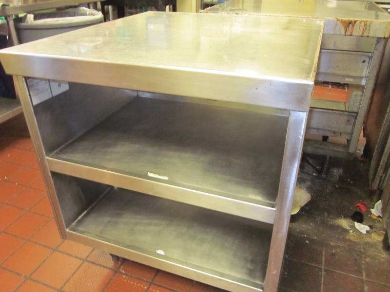 Shelf Unit