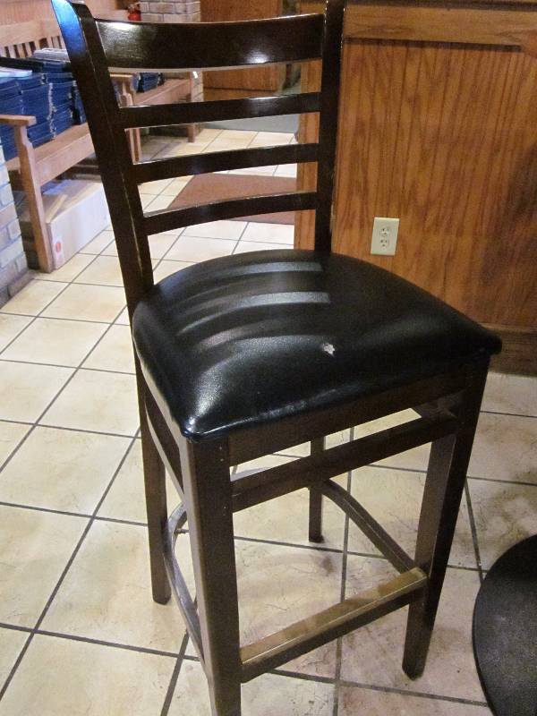 4 hightop chairs