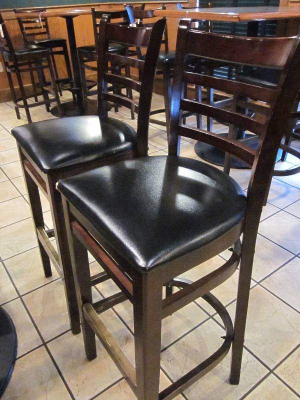 4 hightop chairs