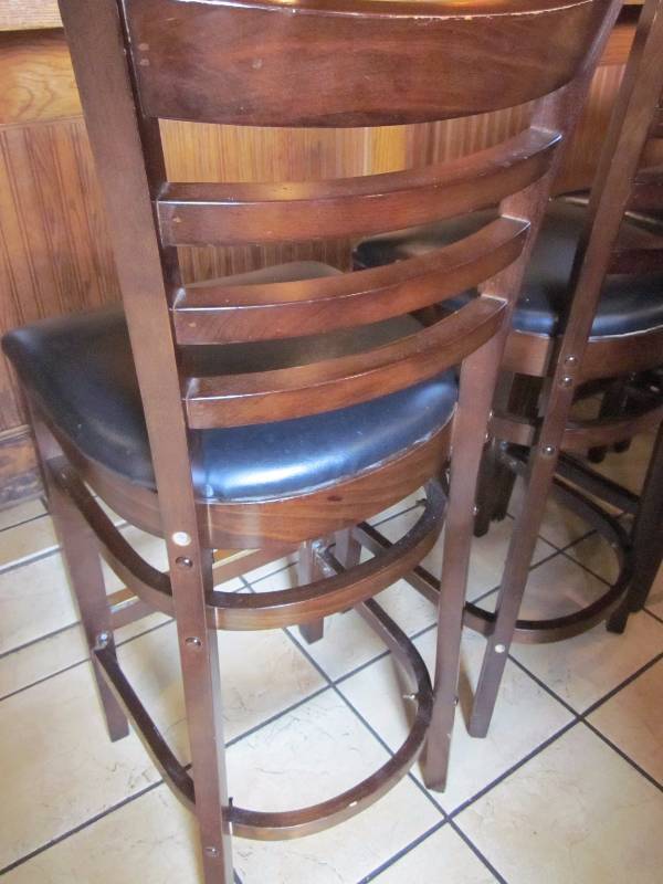 4 bar stools