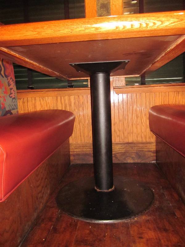 48 x 30 Table on pedestal