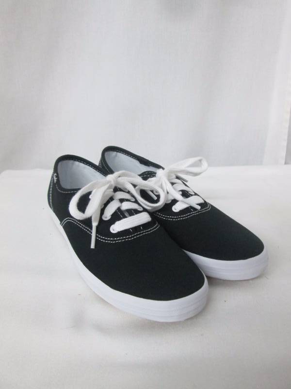 lot 57 image: Keds Kids Champion CVO Canvas Shoes