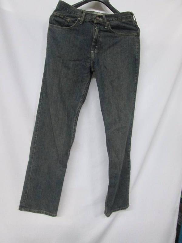 lot 63 image: Lee Mens Straight Leg Relax Premium Jean