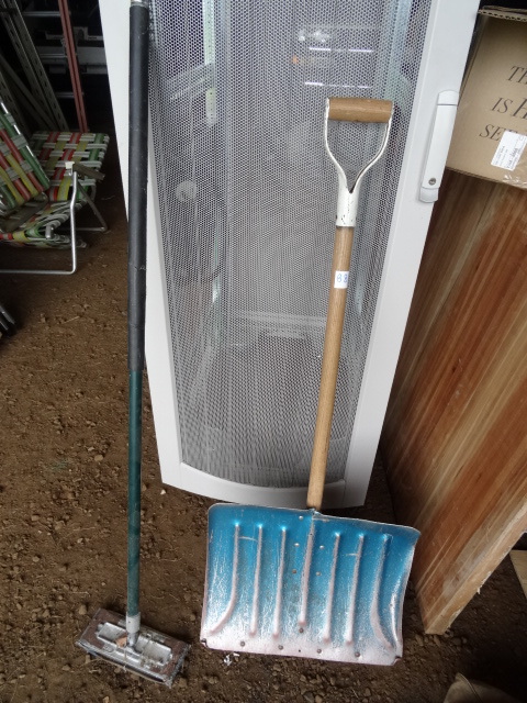 Snow Shovel & Pole Sander