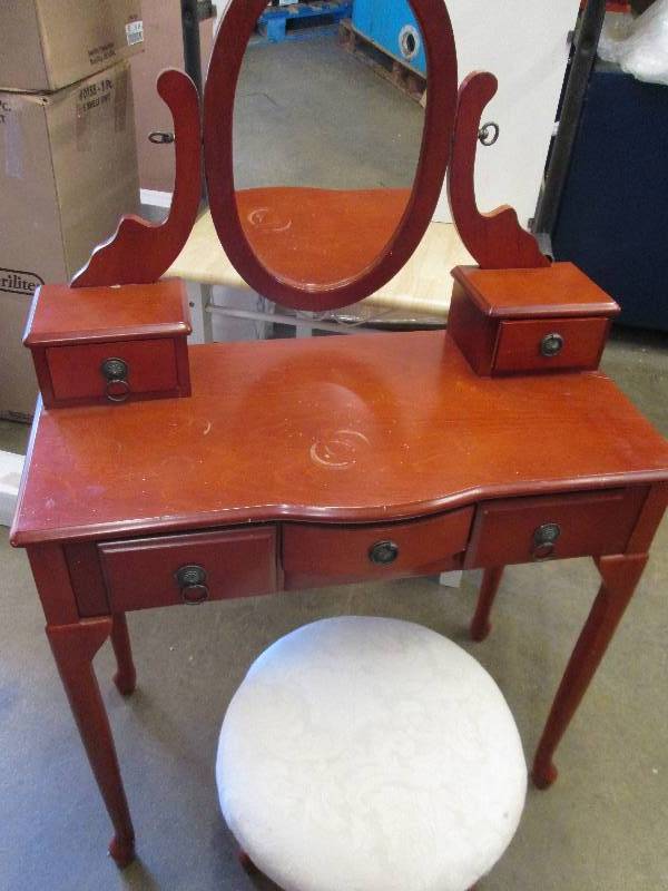 Womens Wooden Vanity With Mirror an...