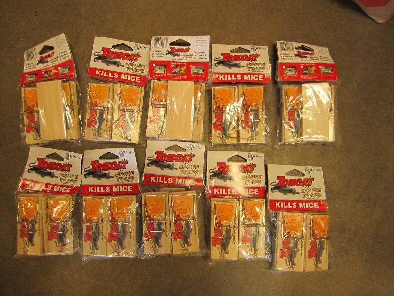 10 Tomcat mousetrap packages, each ...
