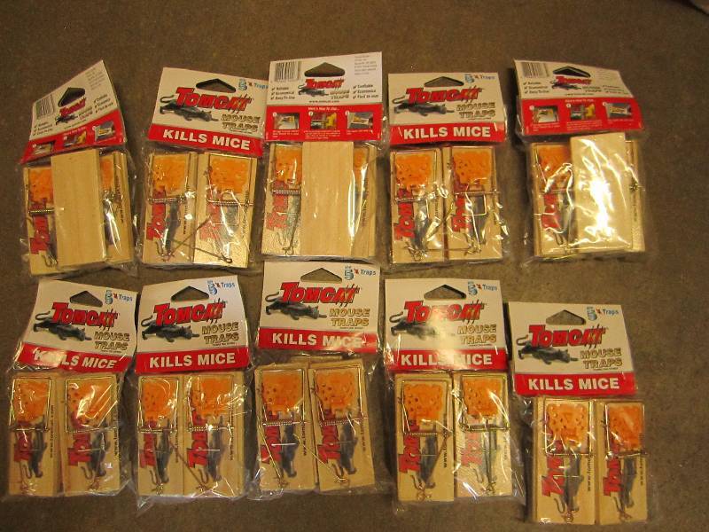 10 Tomcat mousetrap packages, each ...