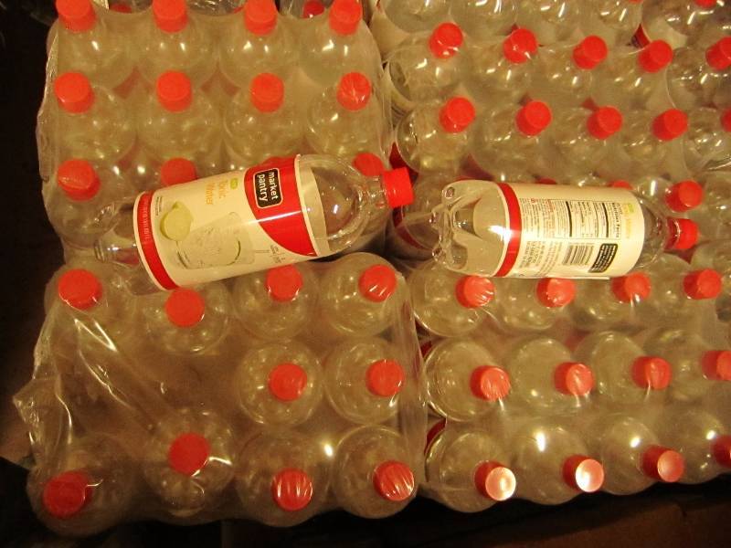4 cases 12 1 quart bottles per case...