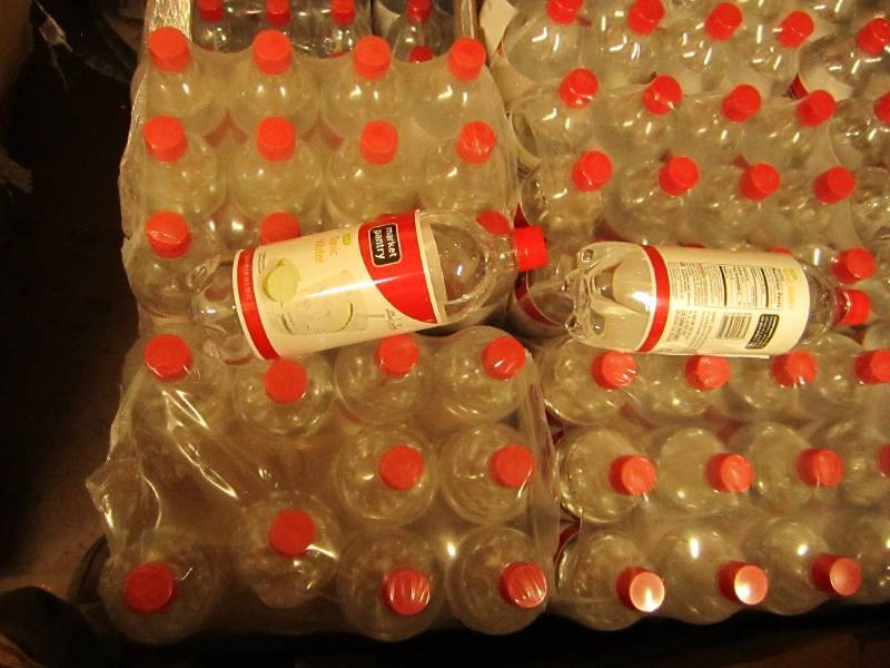 4 cases 12 1 quart bottles per case...