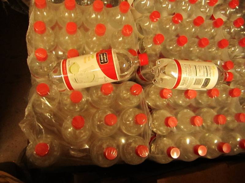 4 cases 12 1 quart bottles per case...