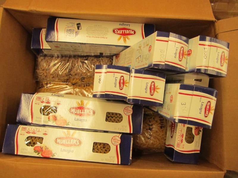 Box measuring 10 x 13 x 19 of nood...