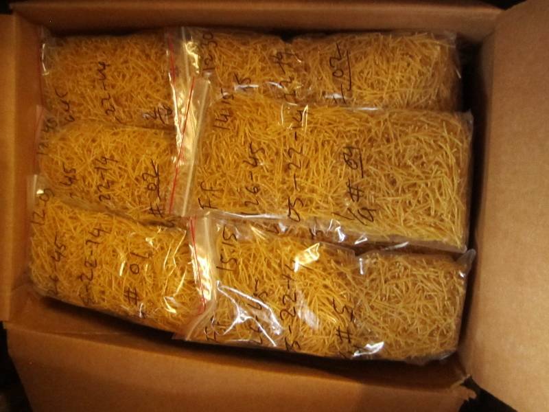 Box measuring 10 x 13 x 19 of nood...
