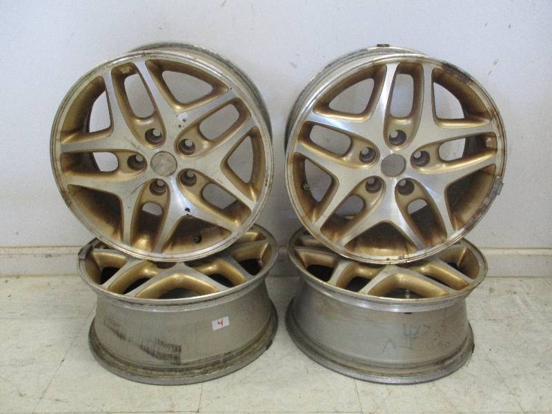 lot 4 image: Rims