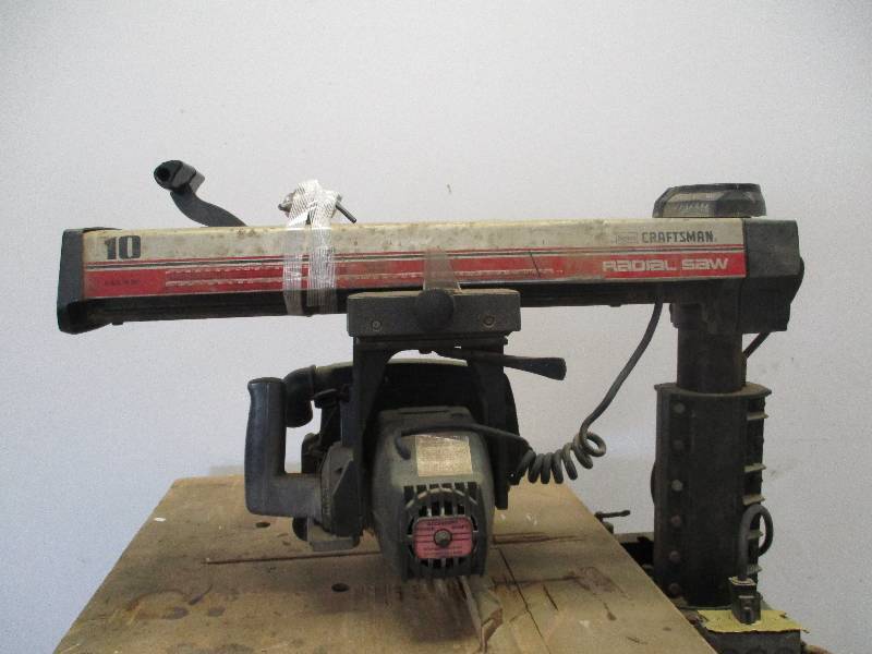 lot 3 image: Radial Saw  Work Table