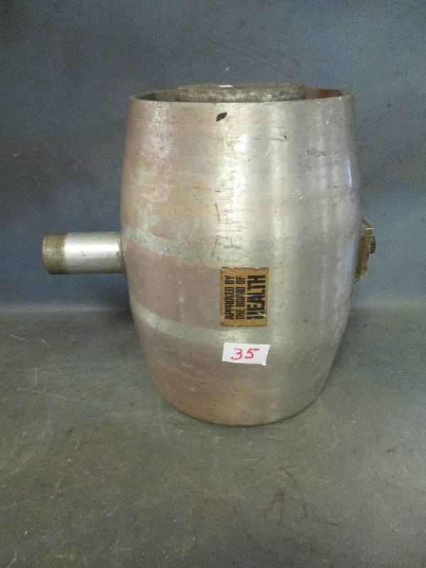 lot 35 image: Aluminum Keg