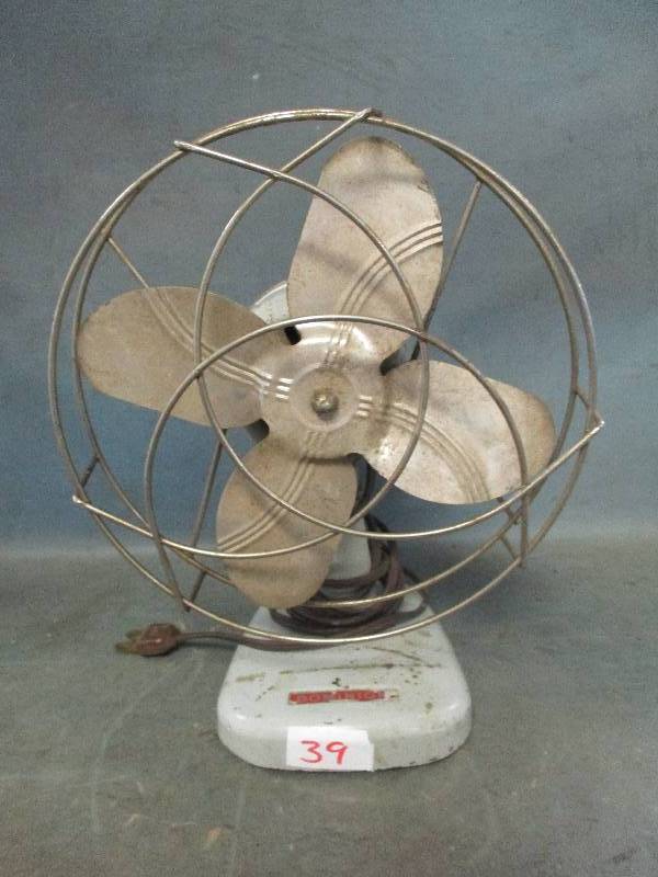 lot 39 image: Metal Fan
