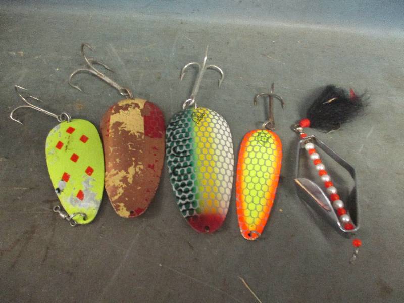 lot 70 image: Fishing Lures
