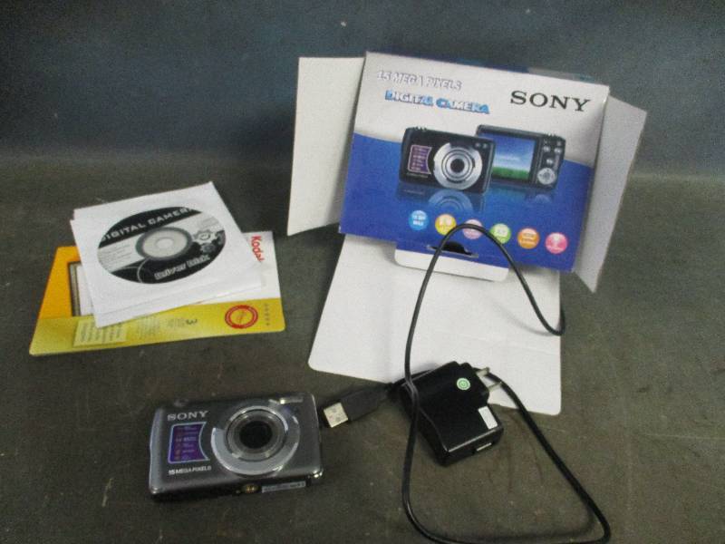 lot 76 image: Sony Camera