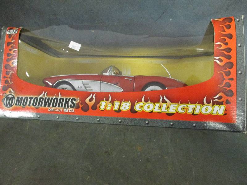 lot 82 image: Motorworks Diecast Car Collection