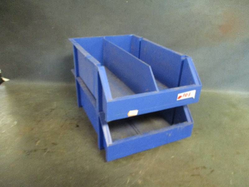 lot 101 image: Stackable Tray Organizers