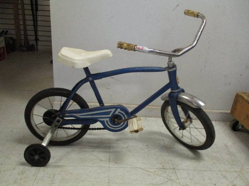 lot 105 image: Child Head Strom Bike