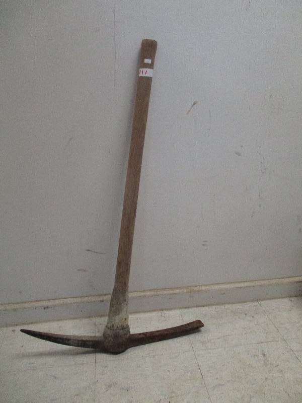 lot 111 image: Pick Axe