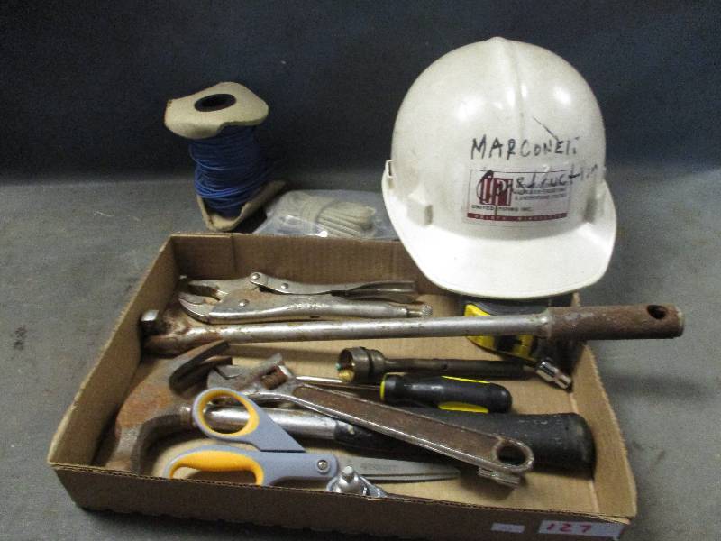 lot 127 image: Tools & Hard Hat