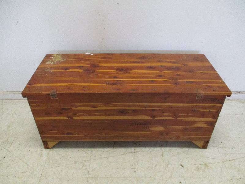 lot 139 image: Cedar Chest
