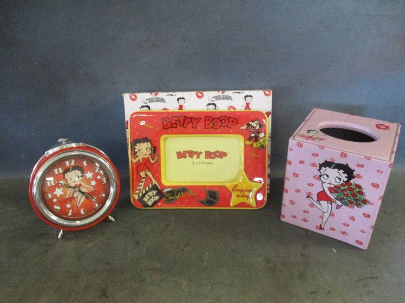 lot 164 image: Betty Boop Memorabilia