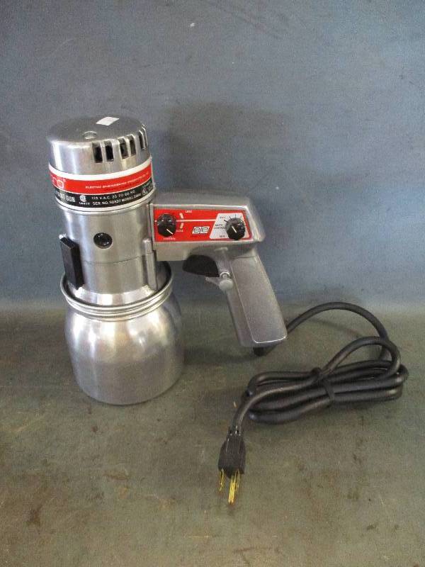 lot 166 image: Electric Airless Paint Gun