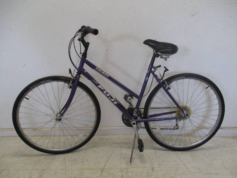 lot 177 image: 21 Speed Purple Fuji Bike