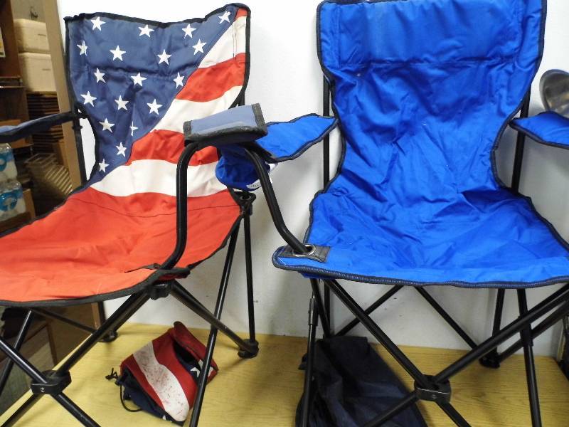 2 Folding Chairs w Bags