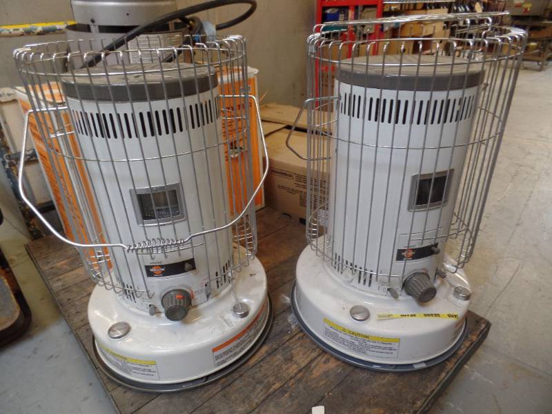 lot 907 image: Kerosene Heater
