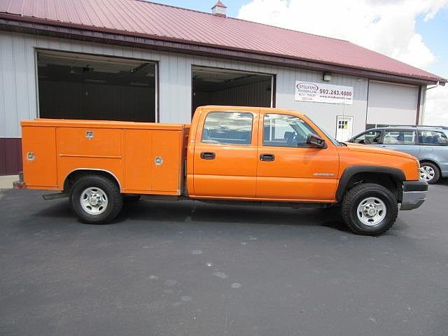 2004 CHEVEROLET SILVERADO 2500HD CREW CAB W8.1 V8 4X4