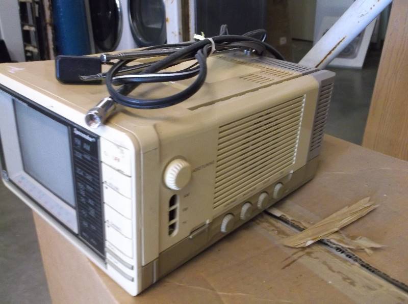 TV, AMFM Radio