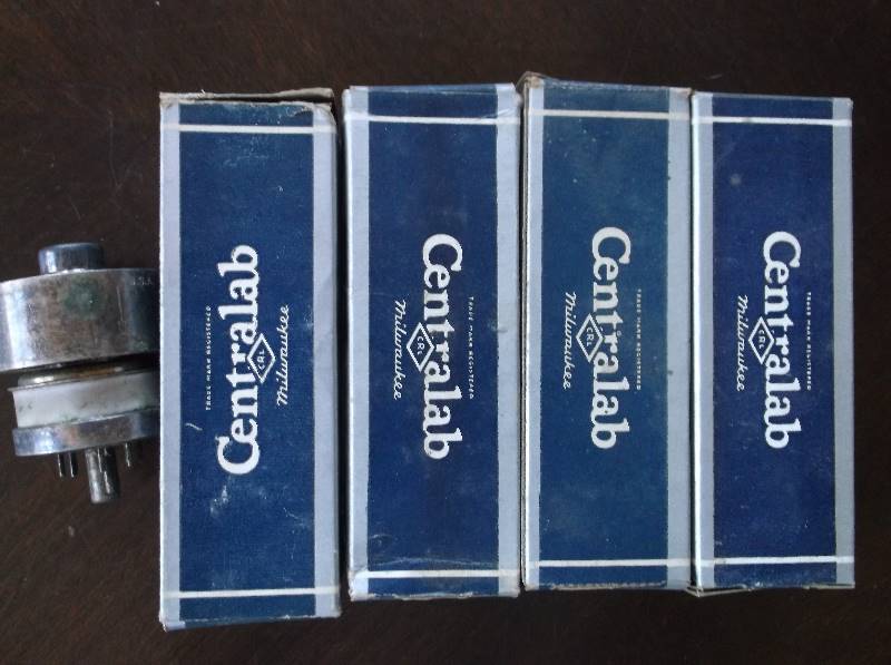 4 Centralab Midget Radiohm, 1 Component