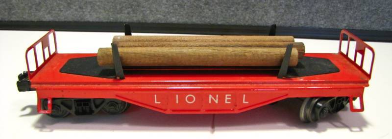 lot 10 image: red Lionel timber carrier car