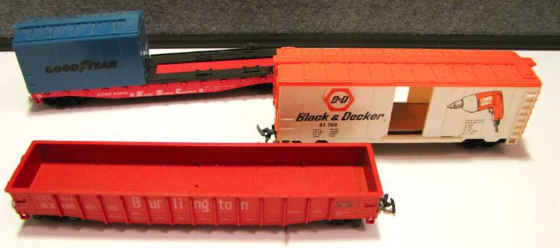 lot 38 image: 3 cars flatbed, cargo car and boxcar