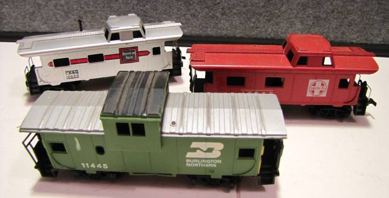 lot 39 image: 3 passenger cars